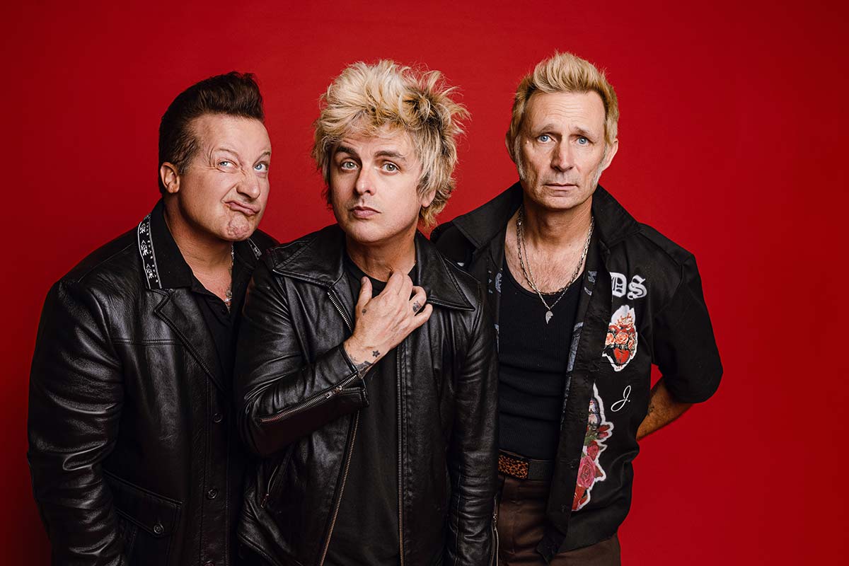 &Omicron;&iota; Green Day &kappa;&upsilon;&kappa;&lambda;&omicron;&phi;ό&rho;&eta;&sigma;&alpha;&nu; &tau;&omicron; &nu;έ&omicron; &tau;&rho;&alpha;&gamma;&omicron;ύ&delta;&iota; "I'm Never Gonna R.I.P." &kappa;&alpha;&iota; &alpha;&nu;&alpha;&kappa;&omicron;ί&nu;&omega;&sigma;&alpha;&nu; &tau;&omicron; soundtrack &tau;&eta;&sigmaf; &tau;&alpha;&iota;&nu;ί&alpha;&sigmaf; "Nimrods"