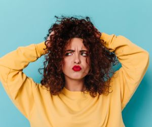 Hair reset: Οι συνήθειες που σταμάτησαν τις φθορές στα μαλλιά μου