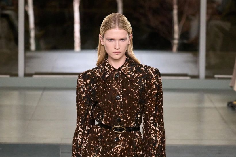 Αυτό είναι το print που θα αντικαταστήσει το leopard στην ντουλάπα σου