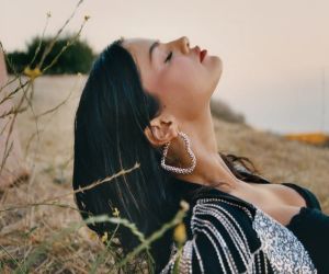 Η ρουτίνα ομορφιάς της Selena Gomez, που σήμερα έχει γενέθλια