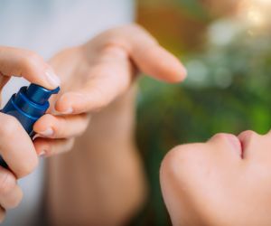 Πώς έβαλα ξανά τη ρετινόλη στη καθημερινή μου ρουτίνα