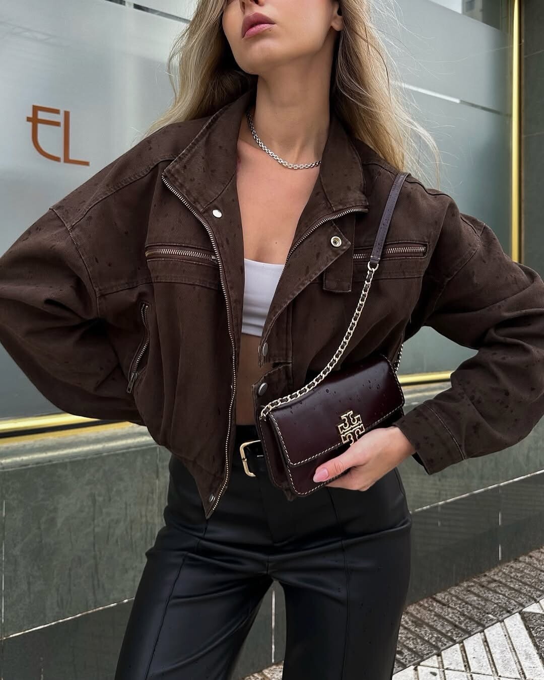 Biker σε άλλα χρώματα και υφές: το twist που χρειάζεσαι