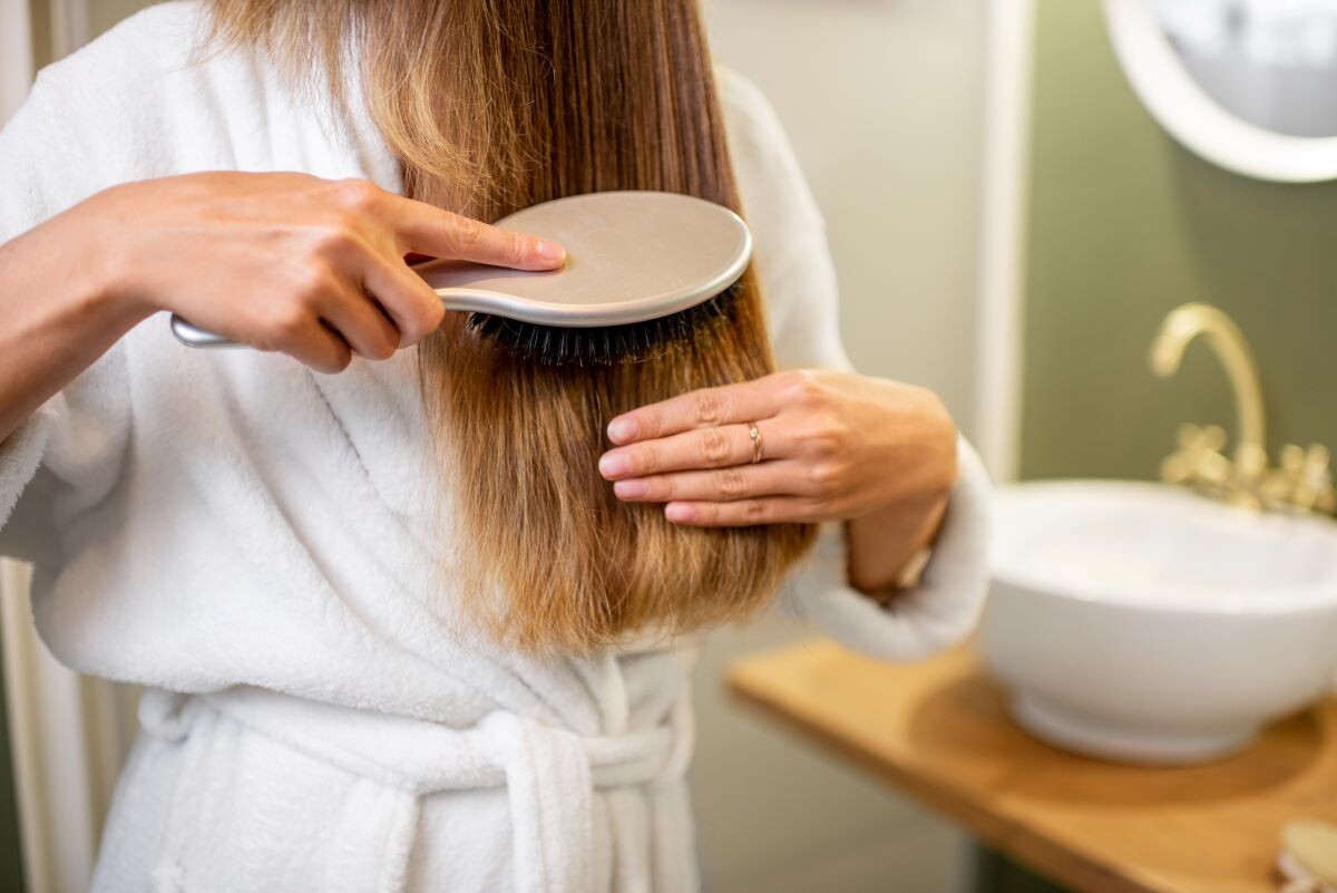 Hair reset: οι συνήθειες που σταμάτησαν τις φθορές στα μαλλιά μου