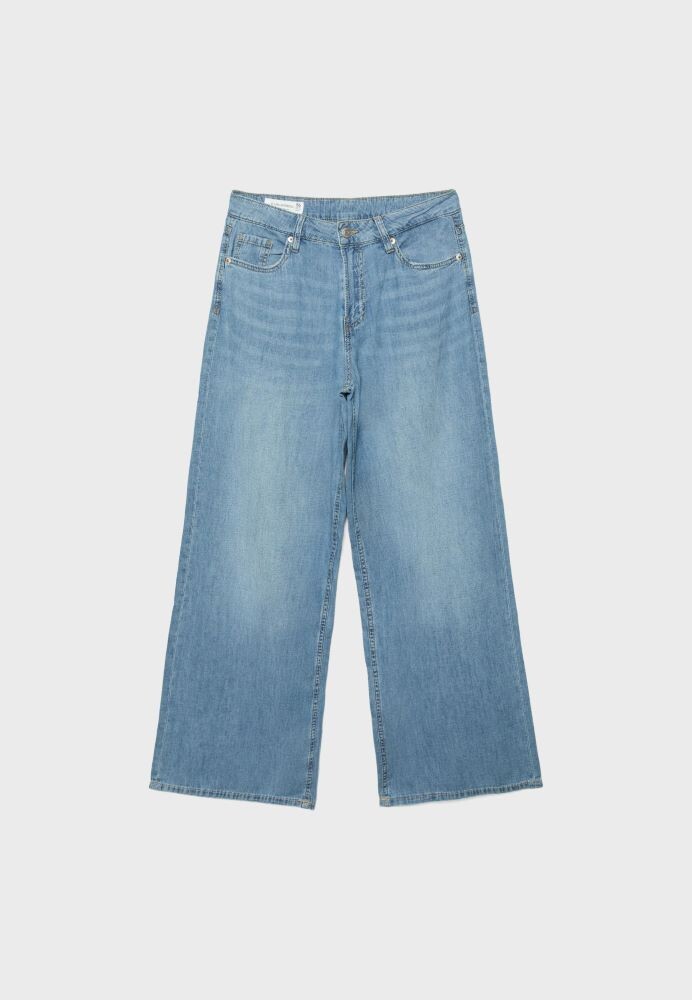 how to wear jeans in the summer