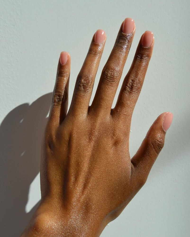 NUDE NAILS TREND