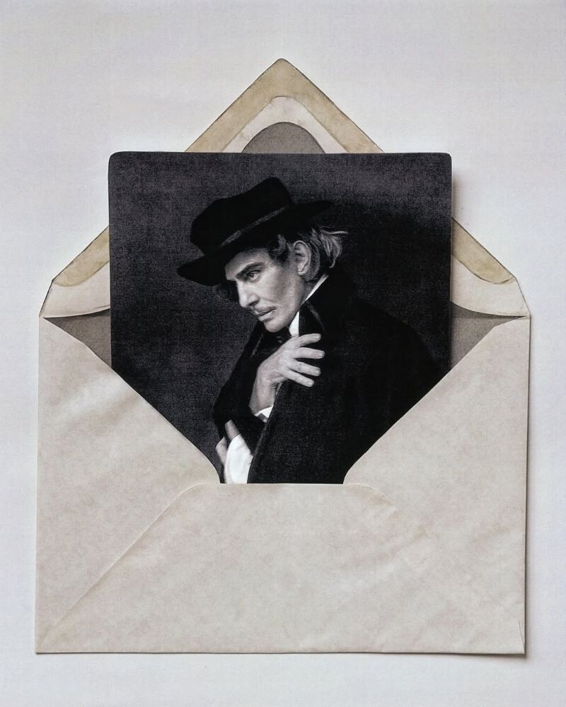 Ο John Galliano ενώνει δυνάμεις με τα Zara