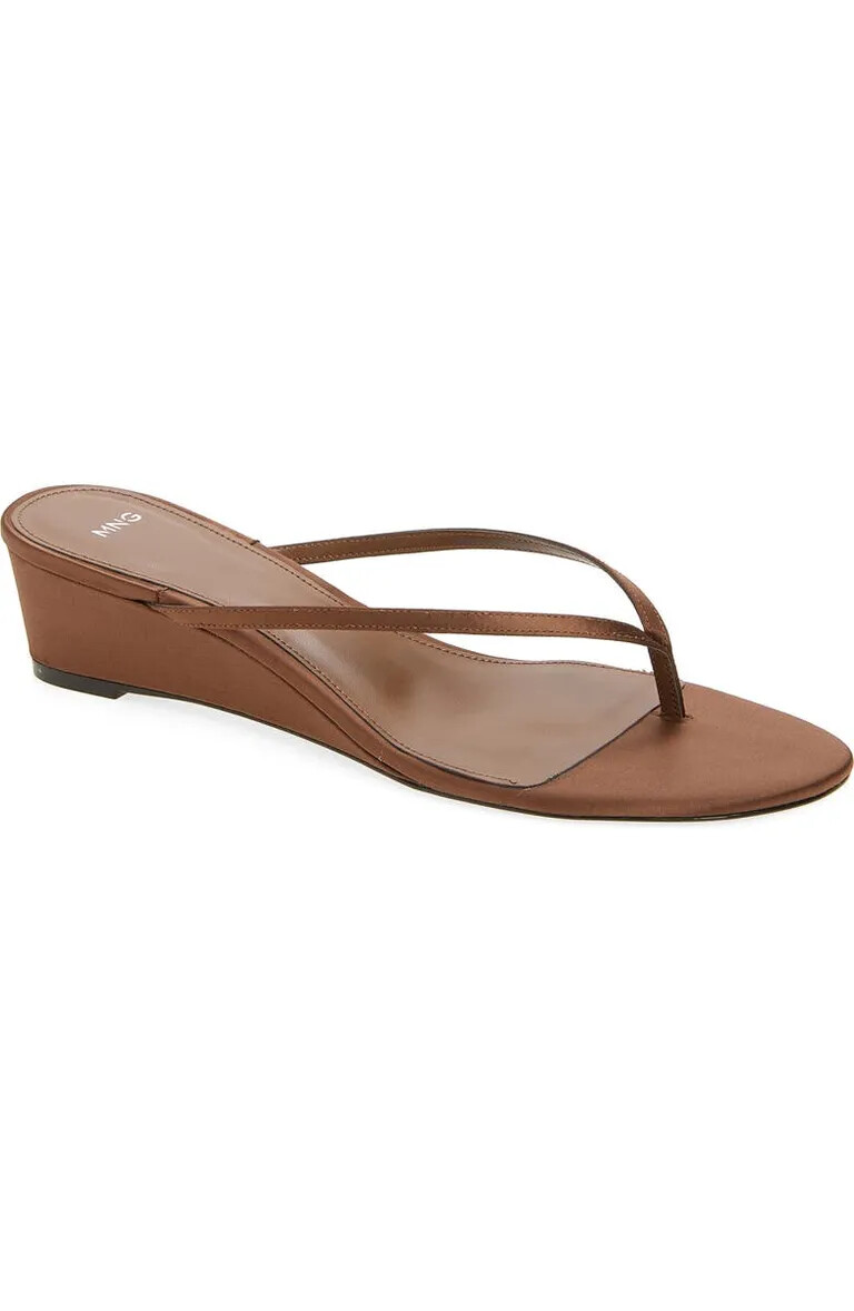 shopping sandals