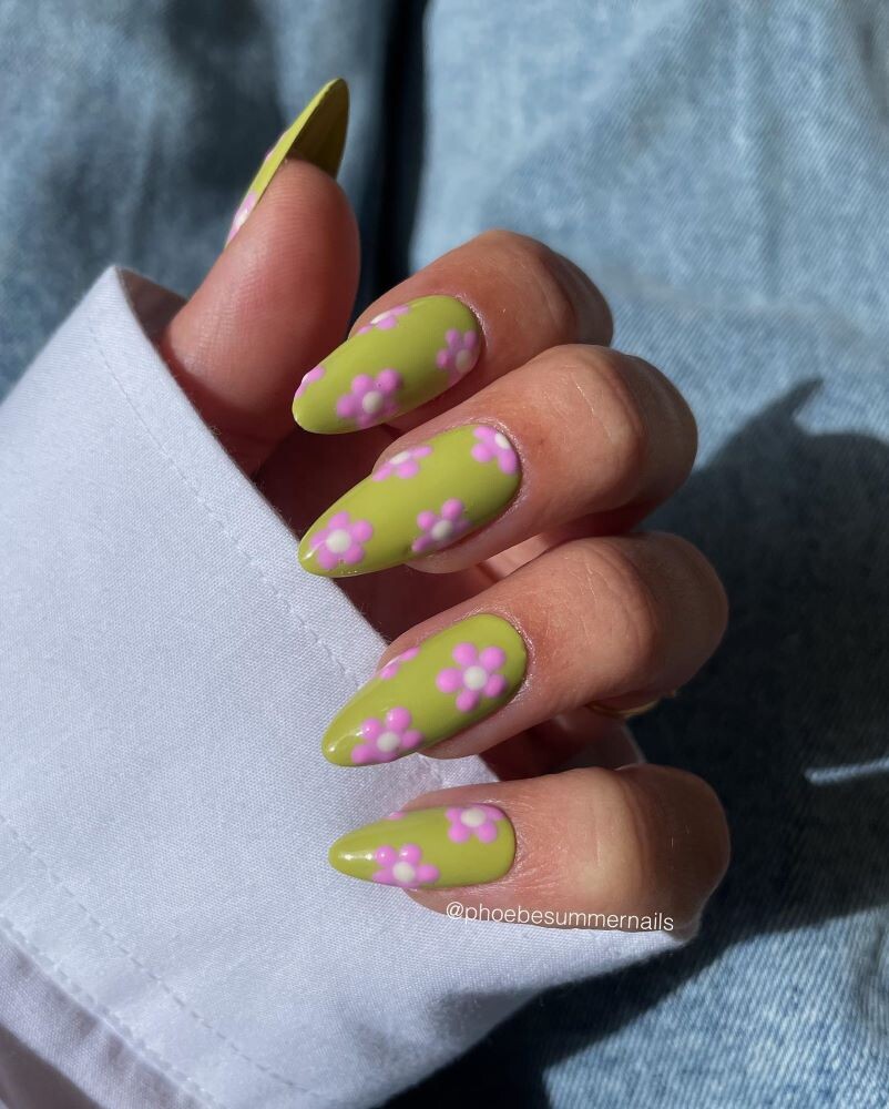 pistaccio nails