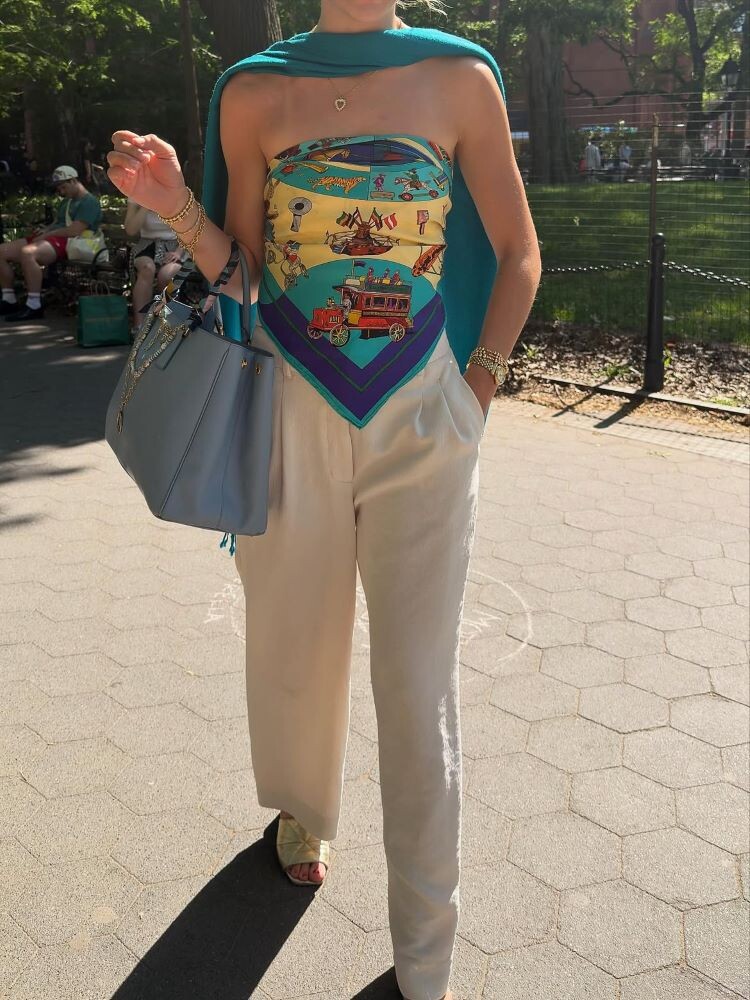 SILK SCARF AND HOW TO WEAR IT