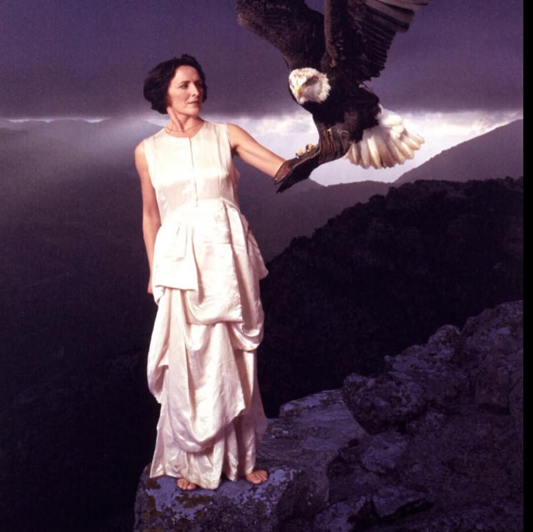 Fiona Shaw: «Μια σχέση έρχεται από τον Θεό και το τυχαίο».