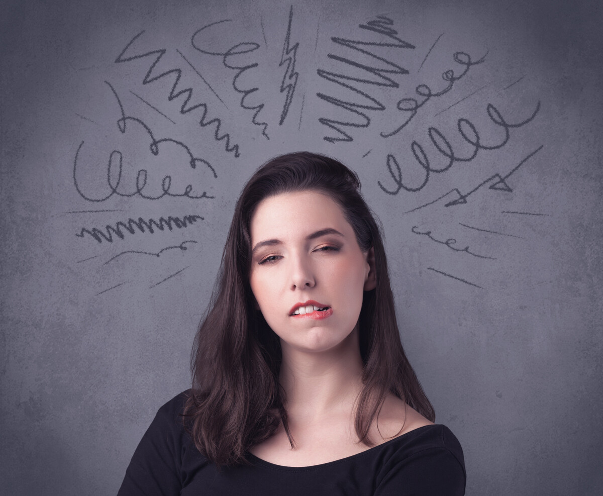 Brain Fog: Πώς σταμάτησα να χάνω τα κλειδιά μου (και το μυαλό μου) στην περιεμμηνόπαυση