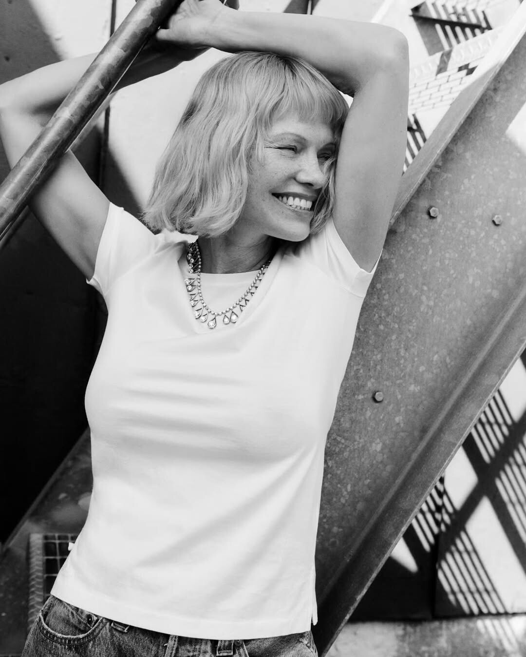 Pamela Anderson: «Στα μισά της ζωής μου, νιώθω λιγότερο ανίκητη και σκέφτομαι περισσότερο τα σημαντικά πράγματα»