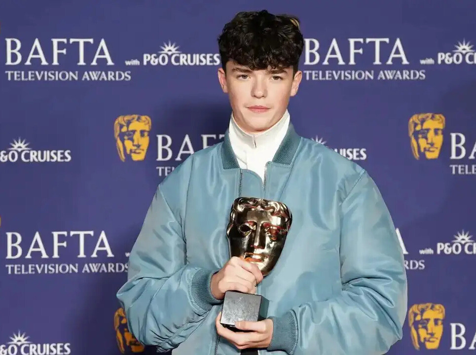 Adolescence θριαμβεύει στα BAFTA TV Awards με τέσσερα βραβεία και γράφει ιστορία