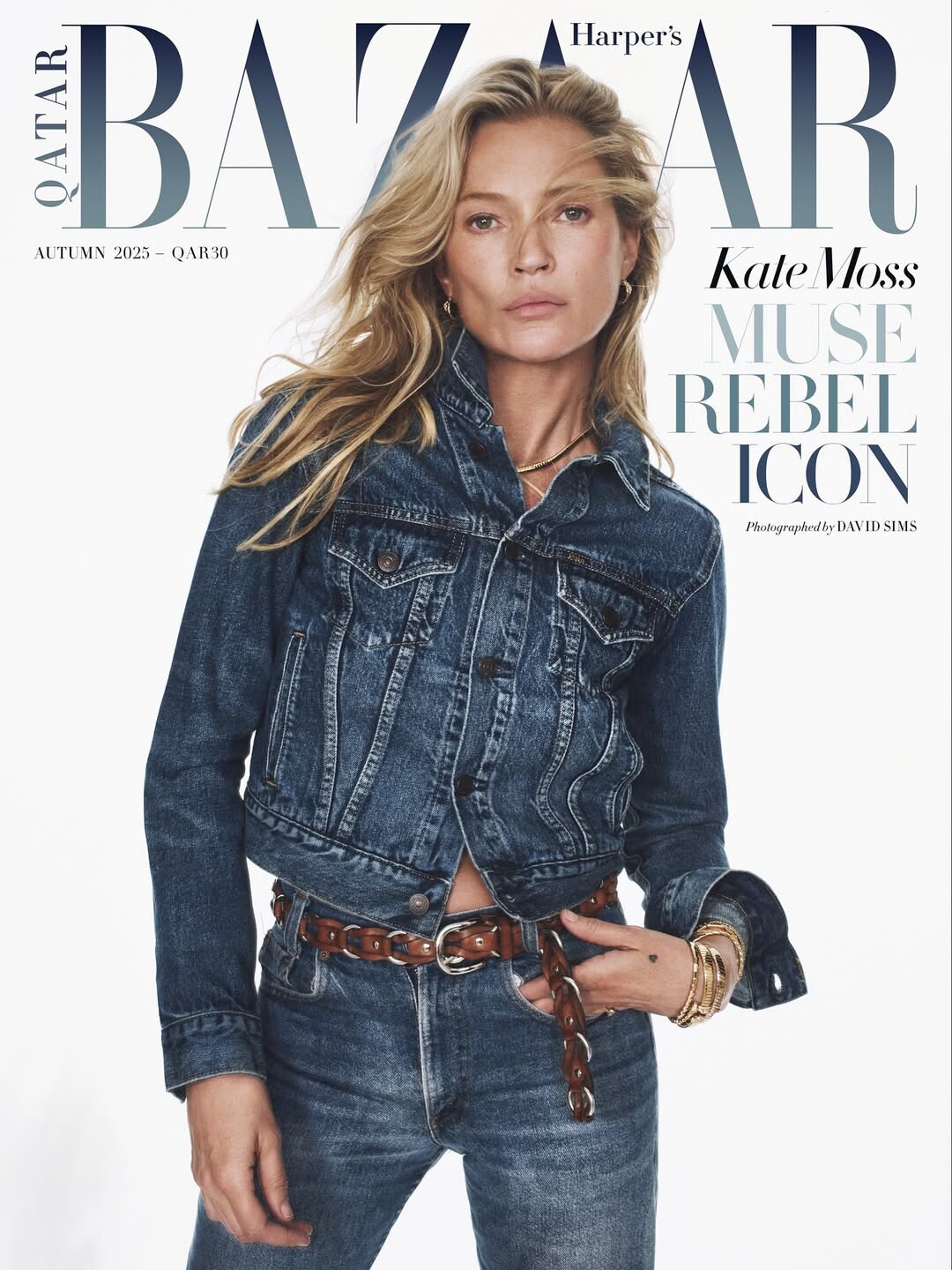 Η Kate Moss στα 52: Γιατί το αιώνιο It-Girl μας εμπνέει να ζούμε με στυλ (και αυθεντικότητα)