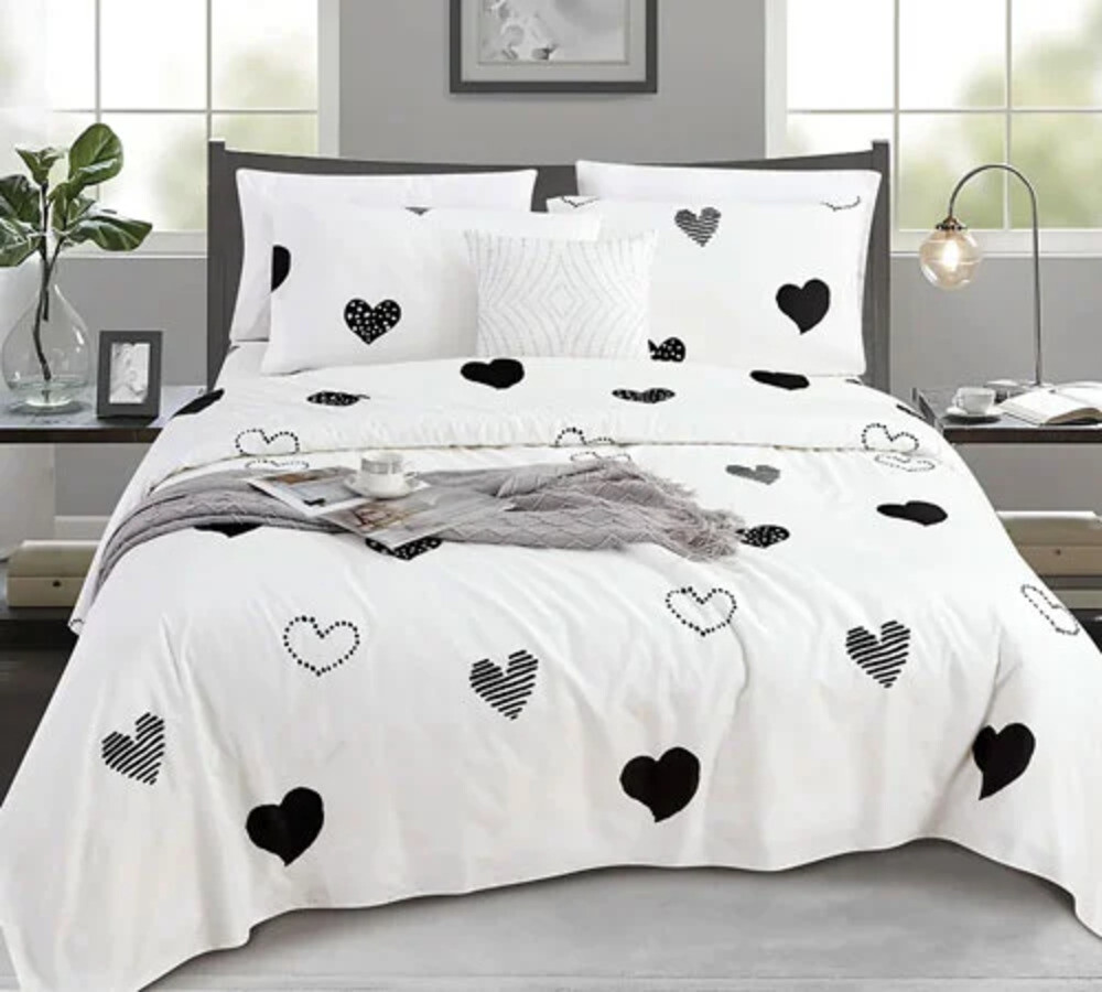 Valentine’s Day Deco: Πώς κατάφερα να φέρω τον ρομαντισμό στο σπίτι χωρίς να γίνει… κιτς (και χωρίς να ξοδέψω μια περιουσία)