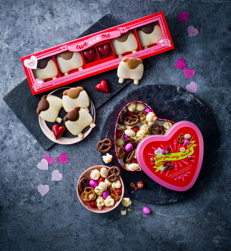 ewe-and-me_love-you-munch_group_low