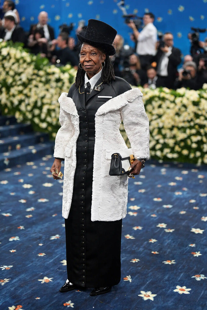 Whoopi Goldberg με Thom Browne 