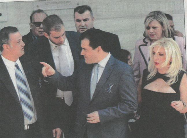 manwlidou1.jpg