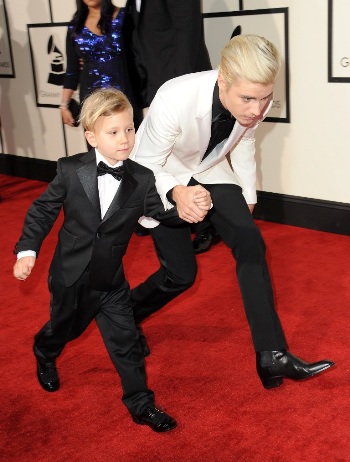 Justin-Bieber-Jaxon-Bieber2.jpg