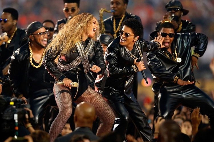 bey_superbowl10.jpg