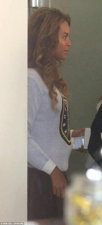 beyonce-egkymosynh.jpg