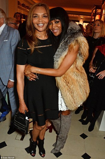 334E62E000000578-3546431-Her_big_night_at_she_attended_the_launch_of_her_book_in_London_o-m-30_1461007343681_65536.jpg