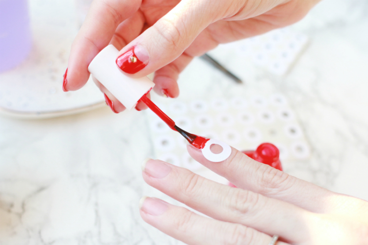 diy-halfmoon-manicure-01.jpg
