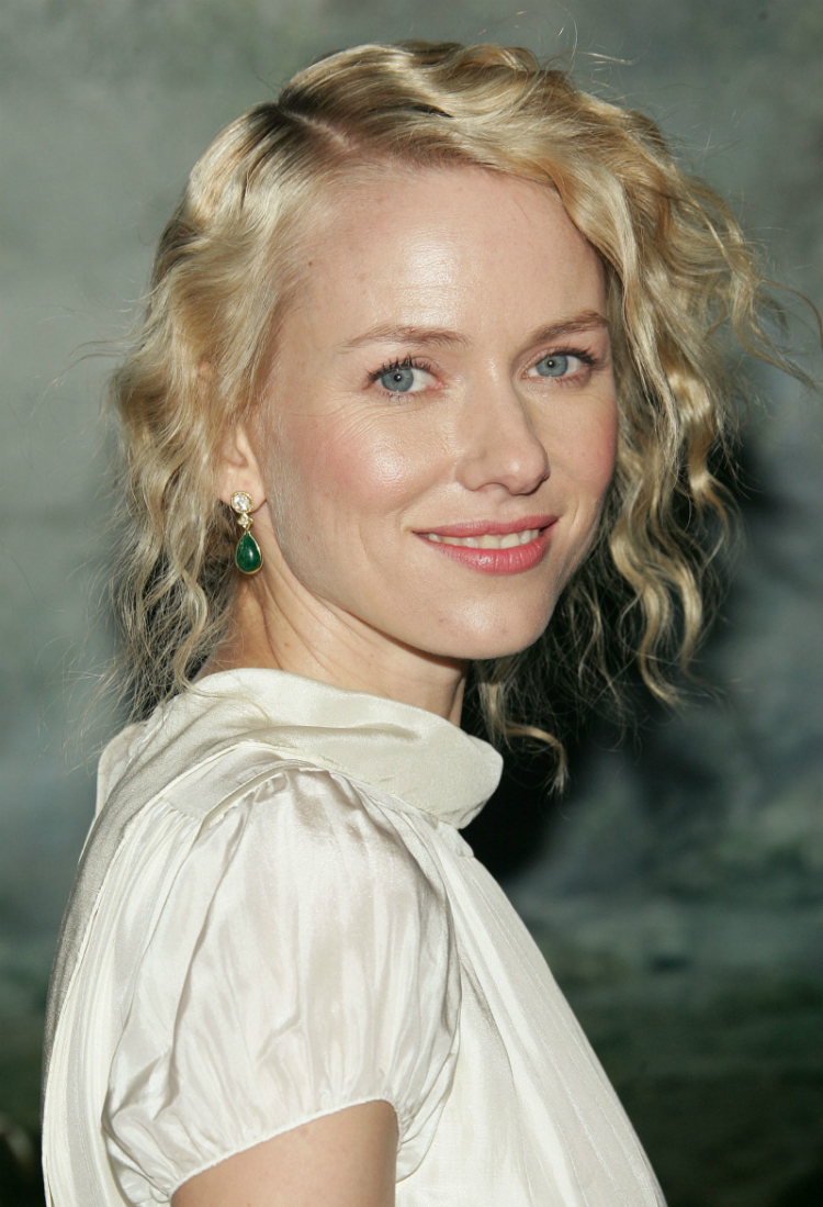 10amazing_curly_hairstyles_08.jpg