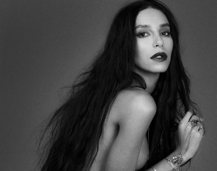 6transmodelsthatarechangingthebeautygame_05.jpg