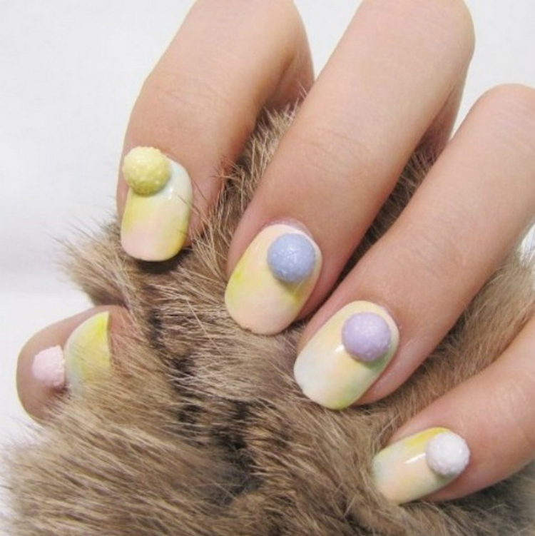 Pom-Pom-Nail-Art-02.jpg