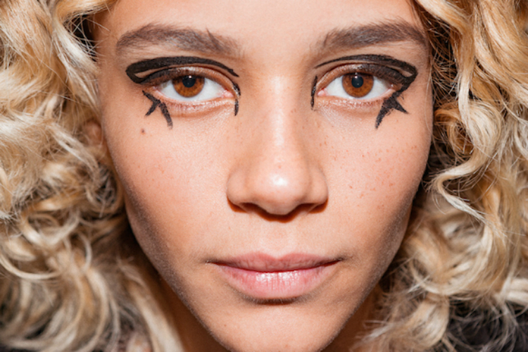 backstage-beauty-04.jpg