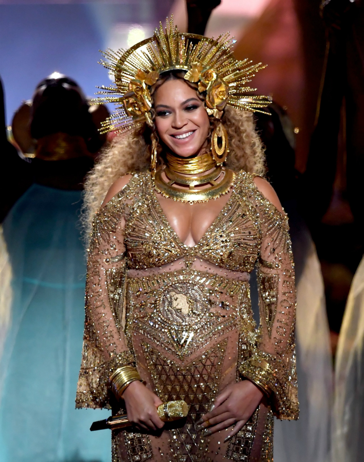 2017-grammys-beauty-looks-01.jpg