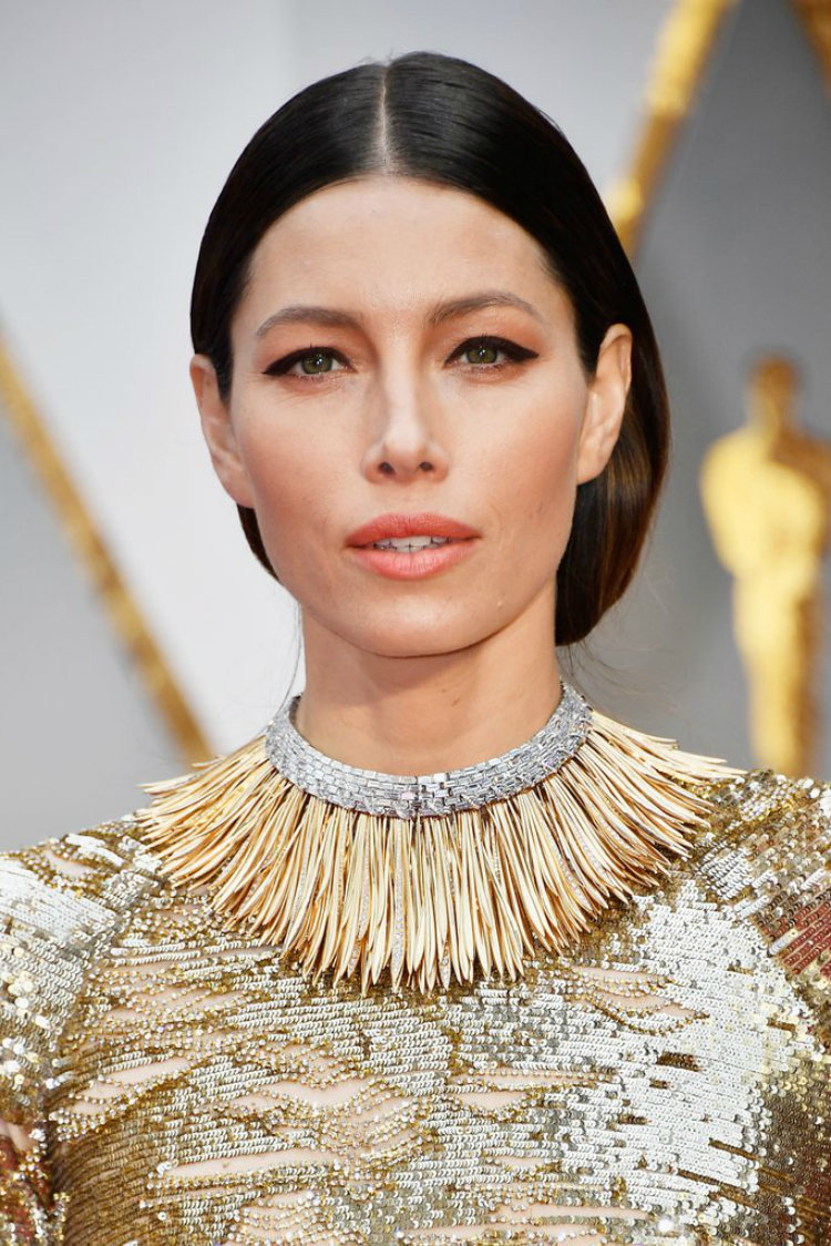 2017-oscars-beautylooks-05.jpg