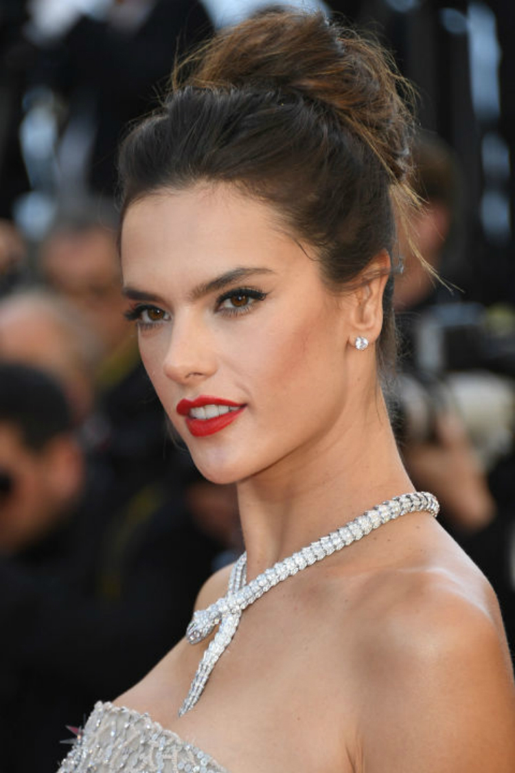 5-messy-buns-02.jpg