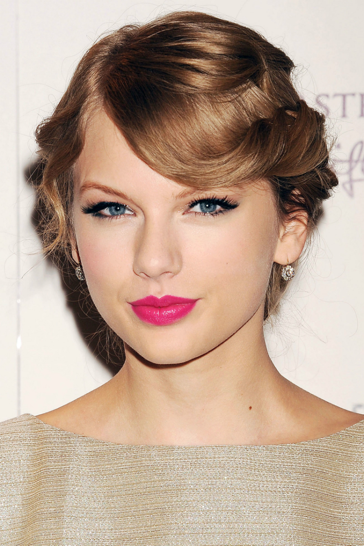 8beautylooks-by-taylor-swift-03.jpg