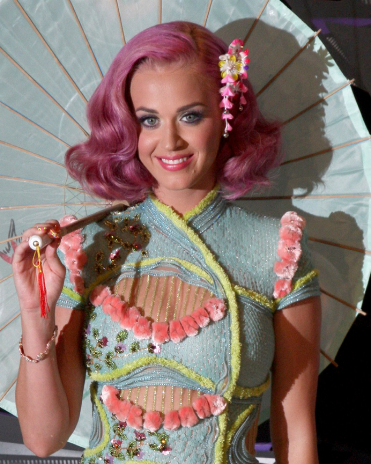 Katy-Perry-Ηairstyles-03.jpg