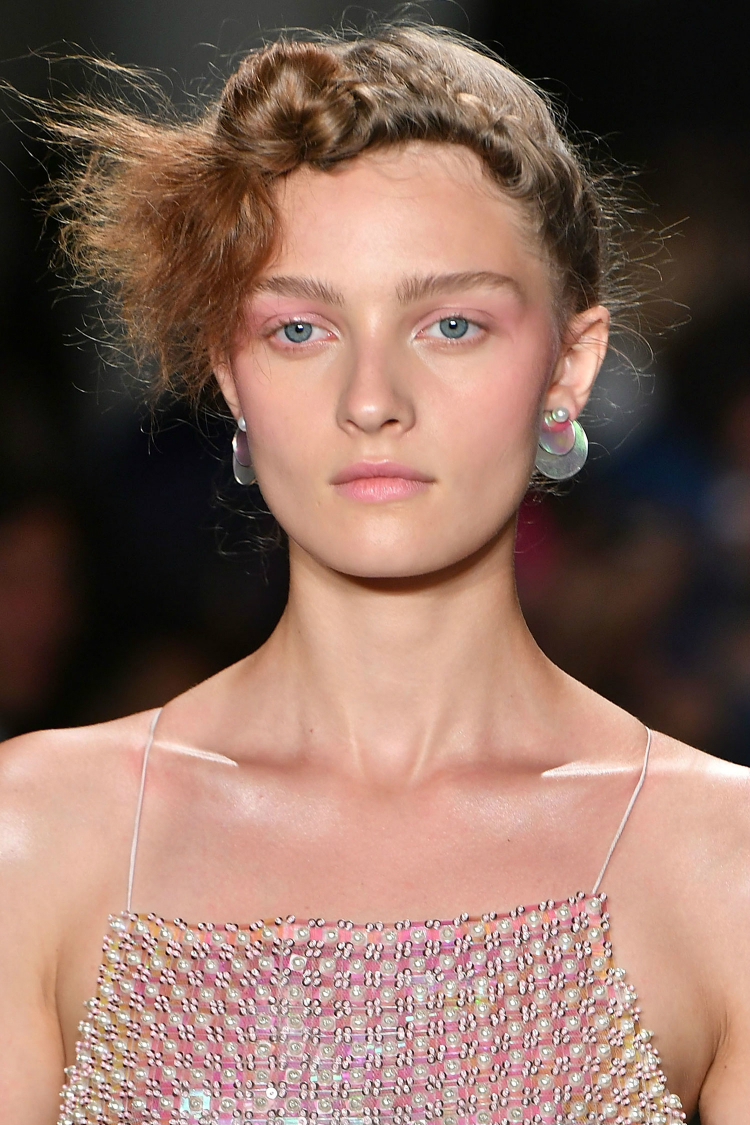 6Bestbeautylooks-nyfw-ss17-06.jpg