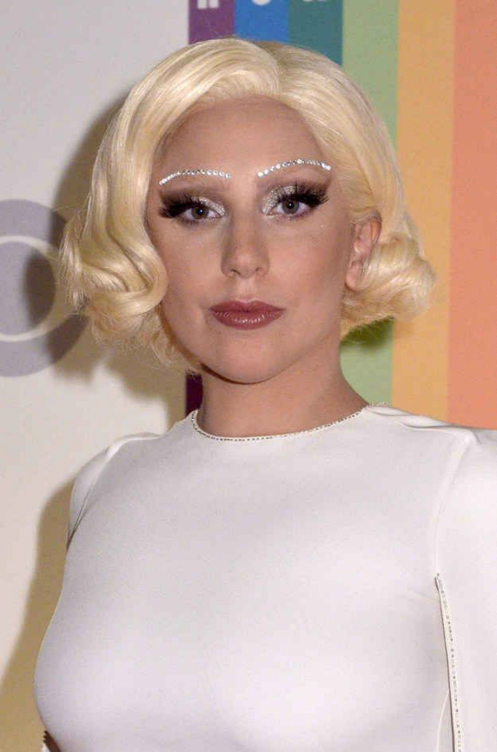 8-lady-gaga-beauty-looks-03.jpg