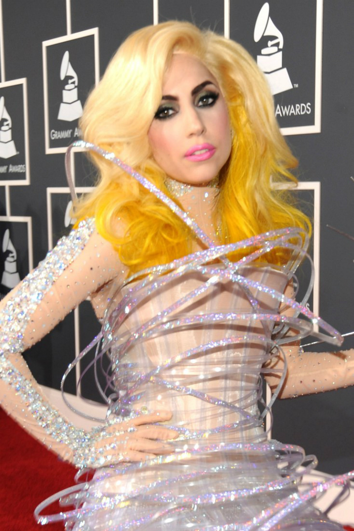 8-lady-gaga-beauty-looks-05.jpg