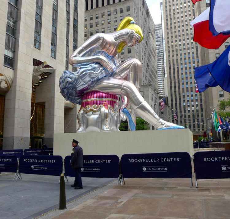 jeff-koons-kiehls-ballarina-manhattan-02.jpg