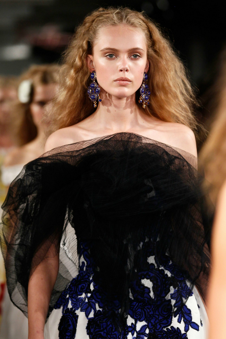 07-oscar-de-la-renta-hair-03.jpg