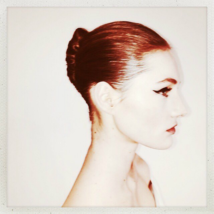 07-oscar-de-la-renta-hair-05.jpg