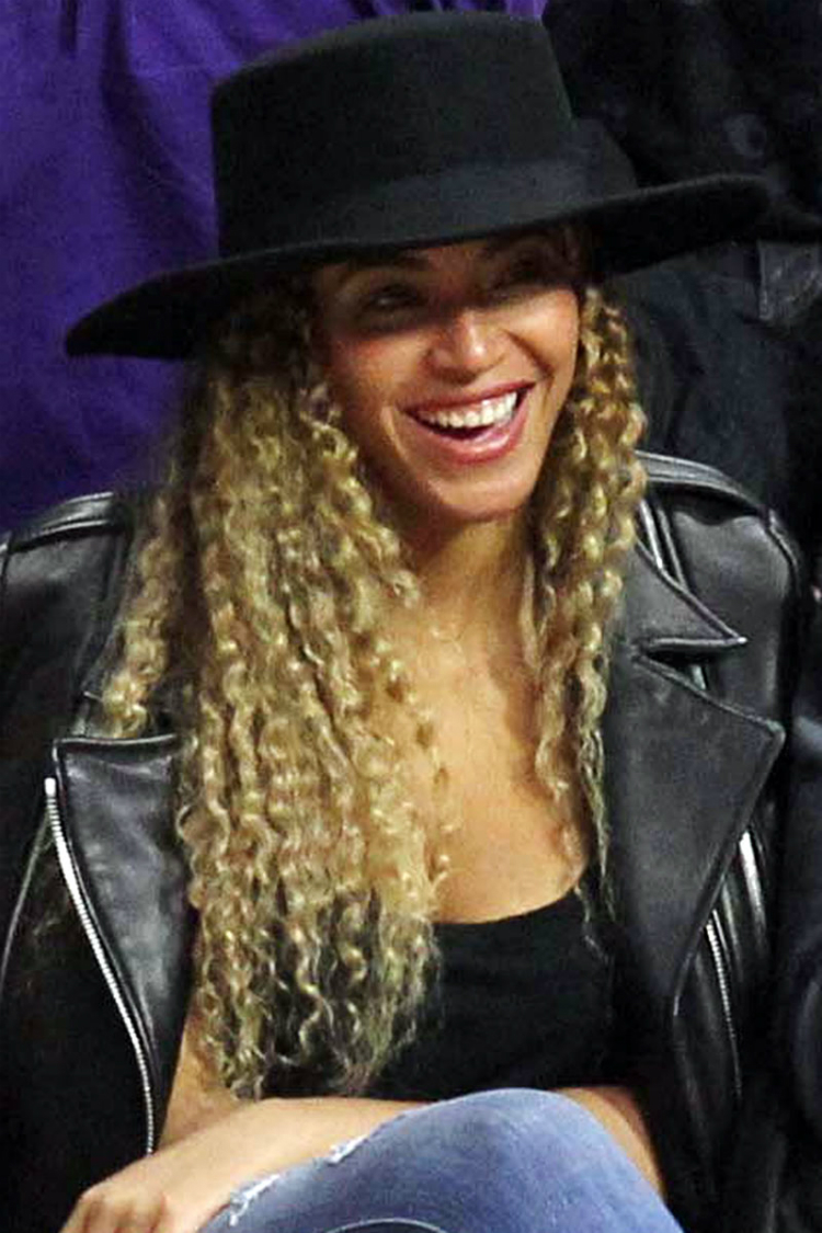 10-curly-hair-celebs-08.jpg