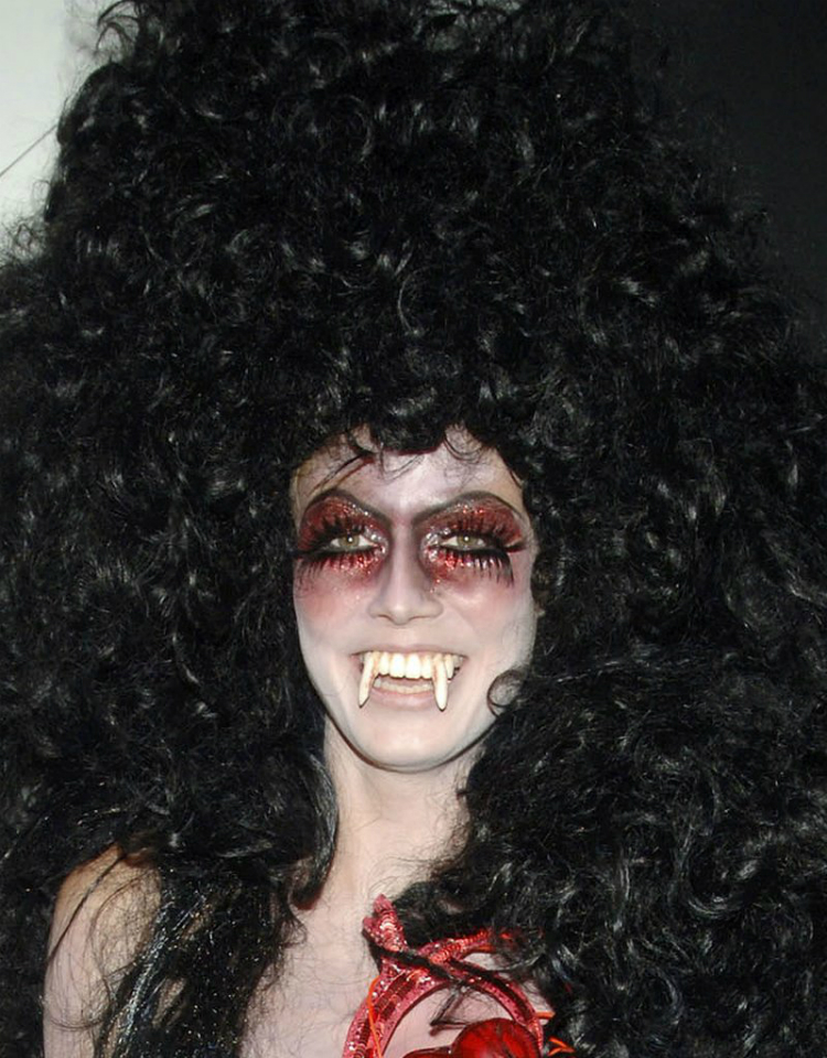 10halloween-makeup-inspo-heidiklum-07.jpg