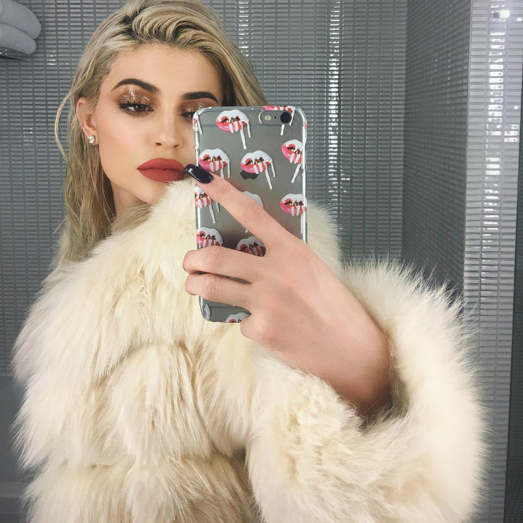 4celeb-trends-04.jpg