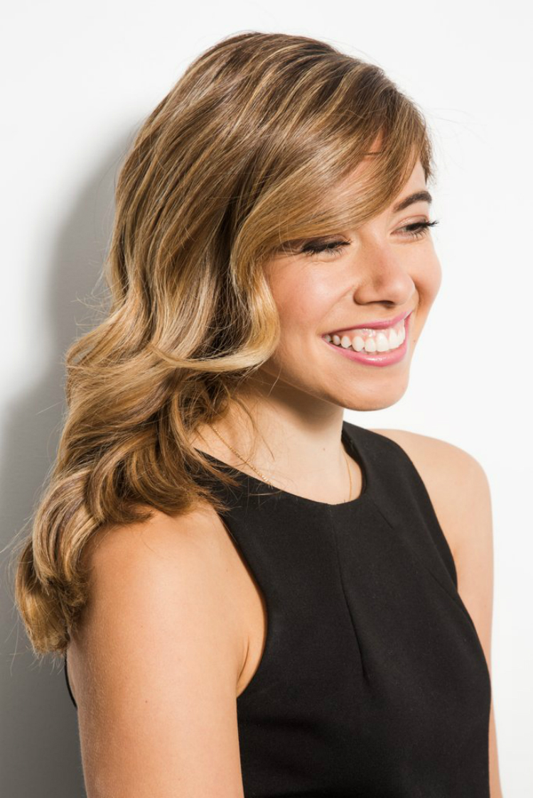 5-easy-hairstyles-for-valentinesday-01.jpg