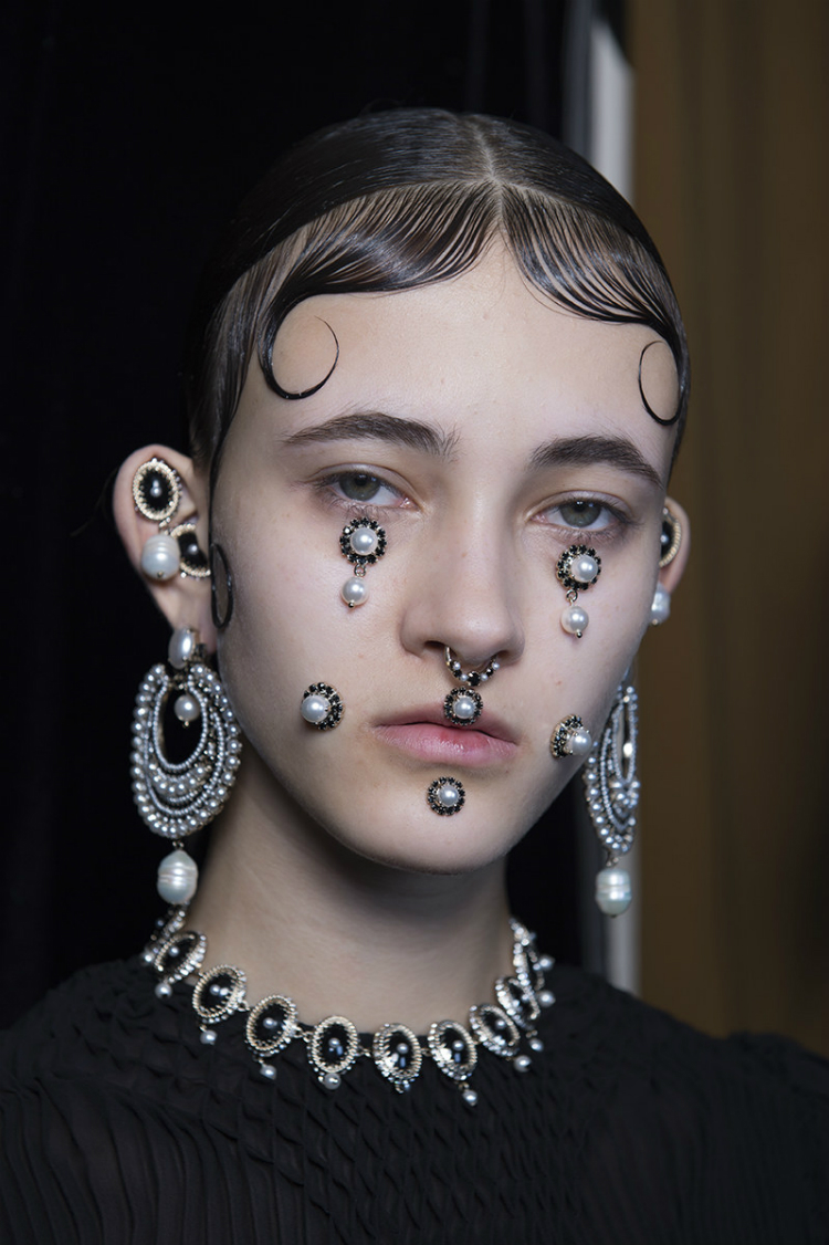 6givenchy-best-beauty-looks-tisci-02.jpg