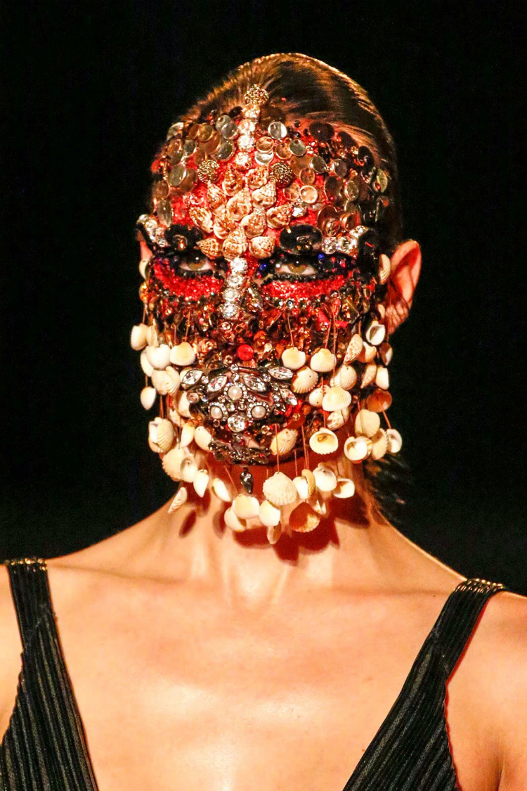 6givenchy-best-beauty-looks-tisci-07.jpg