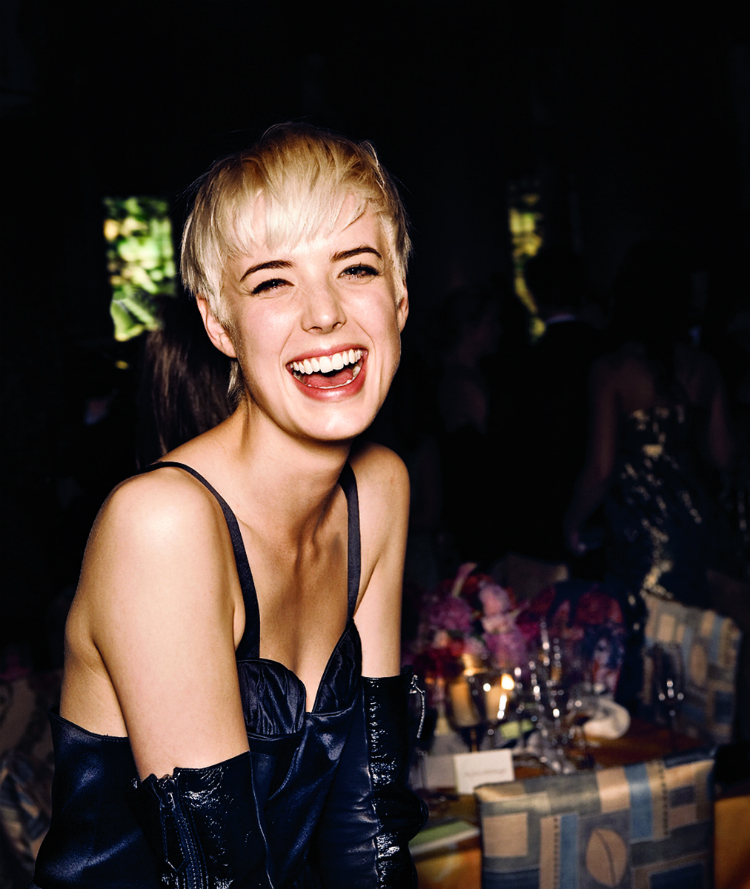 6platimunvblondes-05.jpg