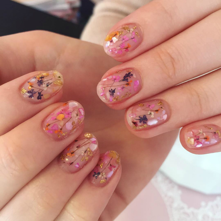 6springmanicures-to-try-in-the-winter-01.jpg